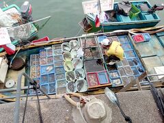ホテルに荷物を置いて西貢へ。海鮮を食います。
インスタ映えする写真です。