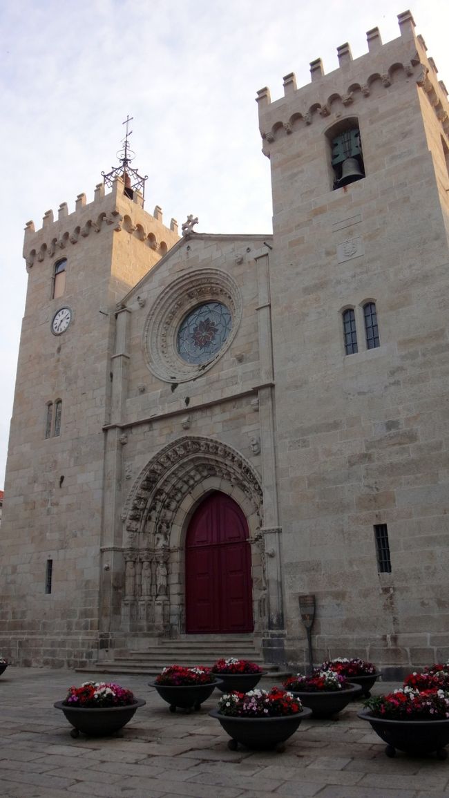 カテドラル<br />ポルトガルの教会、中はたいしたことないです。<br />外側の建築は、けっこうユニークで楽しめました。