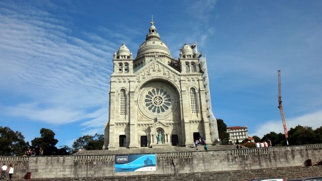 夜はイルミネーションがなされて、町のシンボルです。