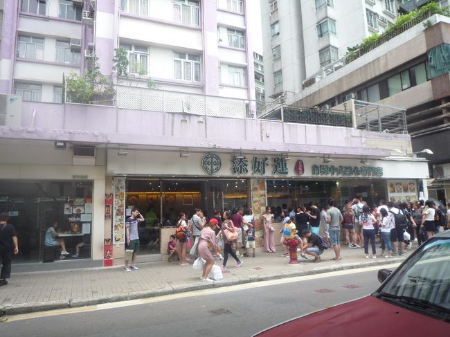 行列が増えています。１２時ころ。