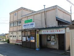 ＪＲ五所川原駅の隣りに津軽鉄道の五所川原駅があり、覗いてみます。