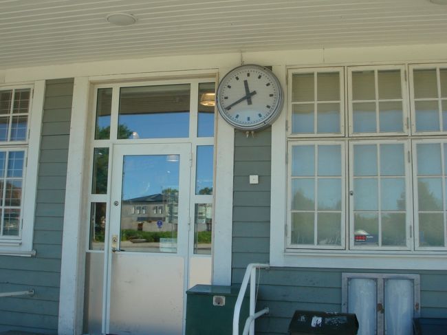 私達はバスの時刻を考えずに行ったのでこれが失敗。<br />32分発以降に駅に到着すると随分待つことになります。