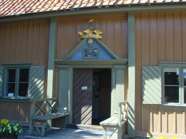 市庁舎入り口。