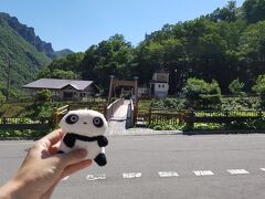 早起きして層雲峡温泉街を散策してみました。
きれいに整備された散策路に温泉宿やお土産物屋さんが立ち並んでいます。