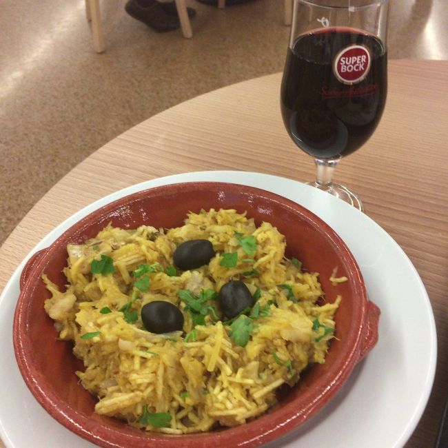 本当は、マカオで食べて好きになった思い出のダックライスを<br />注文したかったんだけど、残念ながら品切れ。<br /> <br />もうダックライスを食べる気満々だったから、ダックを鯛にかえての<br />ライス。<br />おいしかったよ！赤ワインとのマリアージュ、満足。