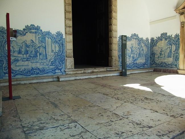 アズレージョがステキ。<br />中へ入ってみたかったけれど、タイミングが合わず<br />入れなかった。