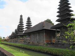 世界遺産のタマンアユン寺院。