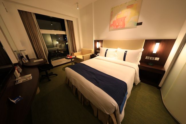 設備はまぁまぁなのですが、アメニティ類は惨憺たるモノなのでインタコからキャリーしてきました（スリッパとシャンプー類）。結構な1泊の値段ですがビジホ以下なのは何とかして欲しいですね。