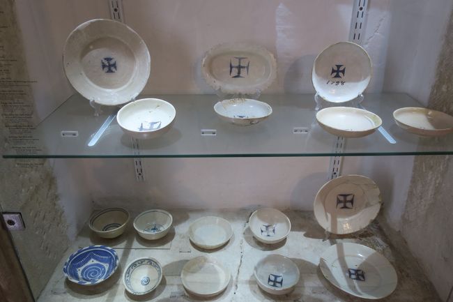 食器が展示していました。<br /><br />質素というかシンプルさが<br />逆にとてもスタイリッシュだなぁと思いました！