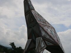 昨日両親が東尋坊に行ってなかったので、

また朝ちょこっと寄ってから恐竜博物館へ。

大きな恐竜のモニュメントがお出迎え。

恐竜博物館のチケットはお宿で購入できて、

時間短縮になりました。