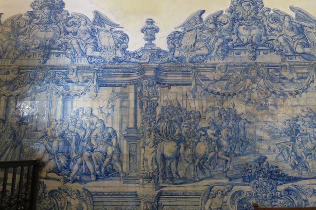 綺麗なアズレージョもあります。