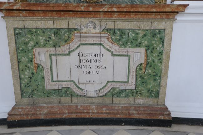 緑と茶色のアズレージョです。<br />アズレージョは青一色が多いので、違う色が入るとつい撮ってしまいます。