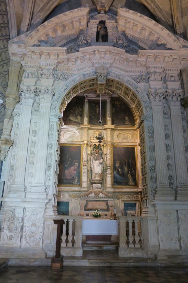 説明資料には、見所のこれは何でどういう歴史があるのか、<br />を細かく書いてありました。<br /><br />私は、ささーと見学しましたが(^^;)<br />欧米の方は、資料を読みながらじっくり見学していました。<br />