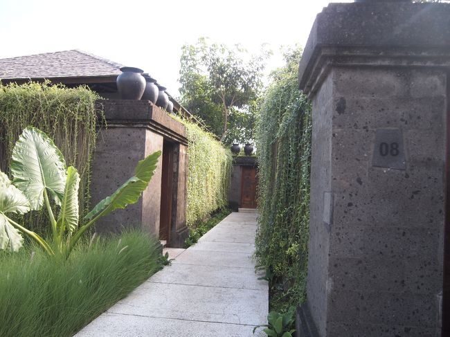 つきあたりを左へ