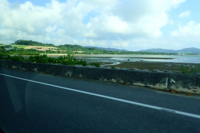 名蔵湾のあたりかしら？<br />ここ、干潮時には潮干狩りしてる人がちらほらいて、いつかしてみたいとおもってるんだけど( *´艸｀)