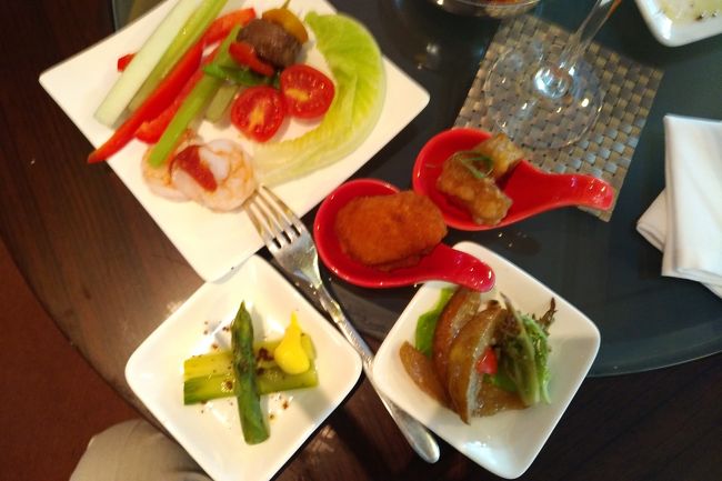 主要なモノを取りました。結構お腹いっぱいに...