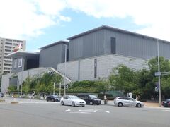 翌日嫁の実家からＨＡＴ神戸にある兵庫県立美術館へ・・・

安藤忠雄のヤツです