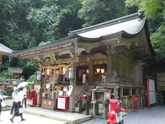 途中にある由岐神社、もちろんここでもお参り。