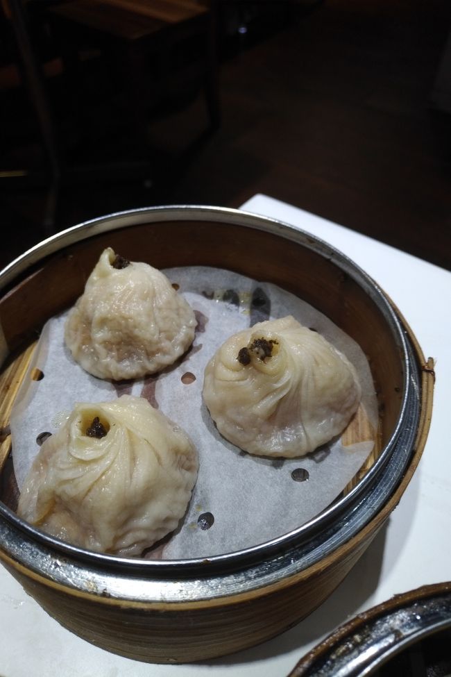 小籠包。熱々でした。かなり食べて122HKDと一人で食べ杉ましたね。