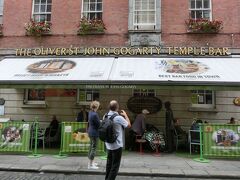 テンプルバーのOliver St.John Gogartyで昼食。