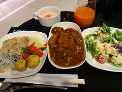 仕事後に羽田空港に向かい、ANAラウンジで変わり映えのしない夕食。
先月から5ヶ月連続で羽田深夜便を利用する予定なので新メニューでも登場してくれると嬉しいですが。