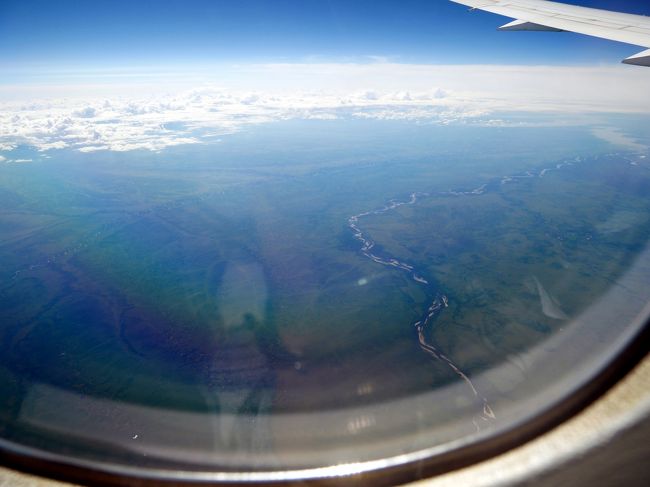 今回の旅の前、デジカメを新調したくて、ミラーレス一眼をゲット！<br />機能多すぎて全然使いこなせてないけど、とりあえずAutoモードで撮りつつ、今回の旅で少しでも使いこなしたい！<br /><br />ということで、シベリアの川を無駄に撮ってみる。