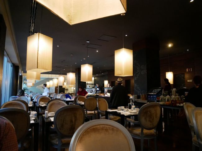 おはようございます！<br />朝食はホテルの有料ビュッフェを頂きます。