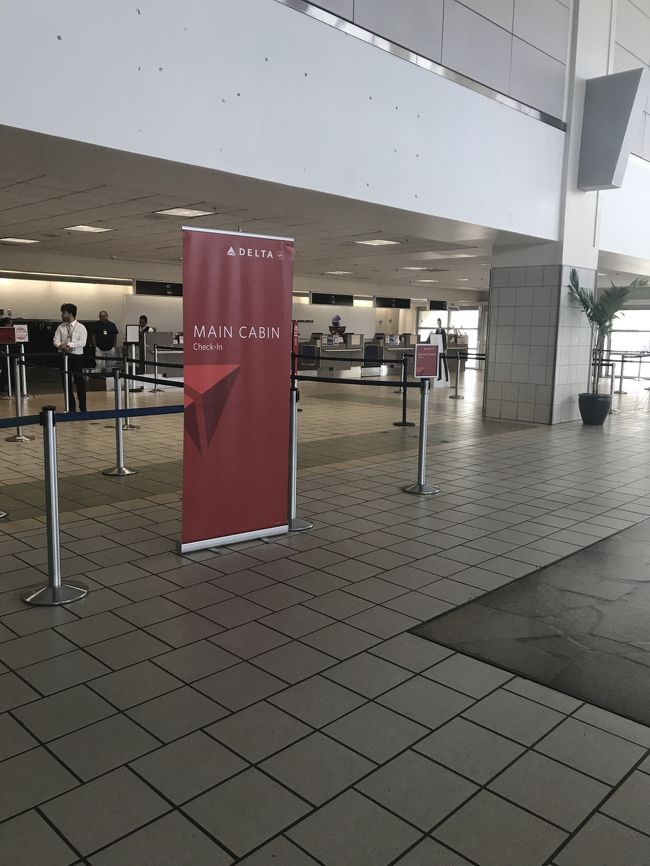 ワンワールドは、日本航空が代表してる？ どこ行った アメリカン航空w<br />手前はスカイチームのデルタ航空