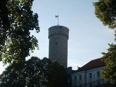 のっぽのヘルマン
風のタイミングを見てカシャッ
エストニアの国旗がなびいている所をうまく撮れました(^∇^)