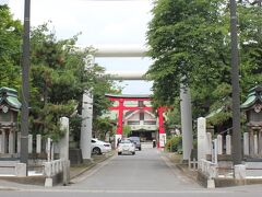 続いて向ったのは、善知鳥（うとう）神社。
青森市は昔、善知鳥村と呼ばれ、ここが青森発祥の地だそうです。その頃から善知鳥神社は、地域の守り神として建てられたそうです。