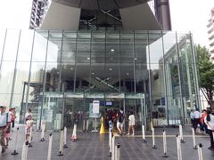 名古屋市科学館は、プラネタリウムを（週末や繁忙期）見学予定の場合、朝９時３０分迄には、現地に到着された方が良いです。先着順のため、午前中の上演からチケットが完売していきます。