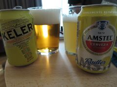 買ってきたビールを、ホテルのバーでもらった氷で冷やして飲む
KELERはサンセバスチャンのビール