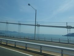 しまなみ海道／因島大橋を渡るバスから。