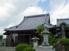 正傳寺。なかなか立派な建物です。