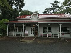 ランチは昔の芦野公園駅の駅舎を使った喫茶店