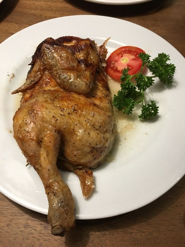 1/2CountryChicken (Rp45,800)<br /><br />外はパリパリ、中じゅーしー。<br />期待通りの美味しさでした。<br /><br />娘も「また食べたいー( *‐∀)っ」と言ってます。