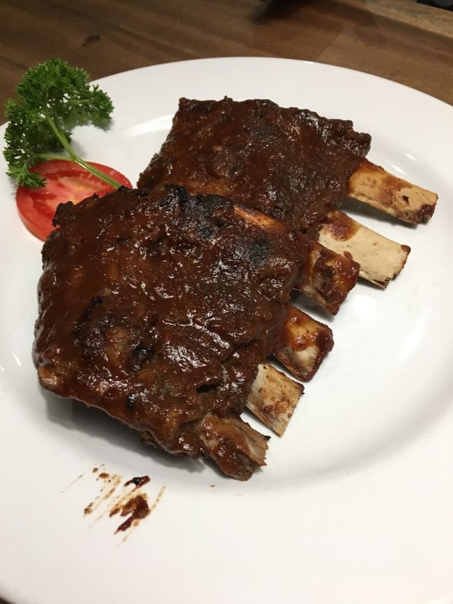SpareRibs(Rp65,000)<br /><br />結構甘めな味付けなので、子供ウケはいい
