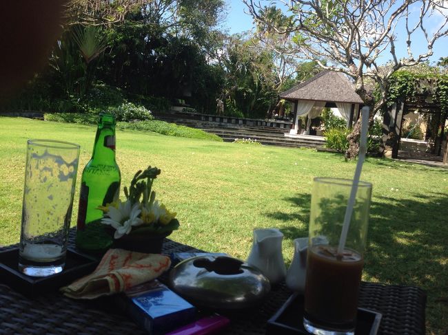 予定しているアレまでヴィラのレストランで待たせてもらいます(*´꒳`*)<br /><br />待ち＝やっぱりビール（笑）