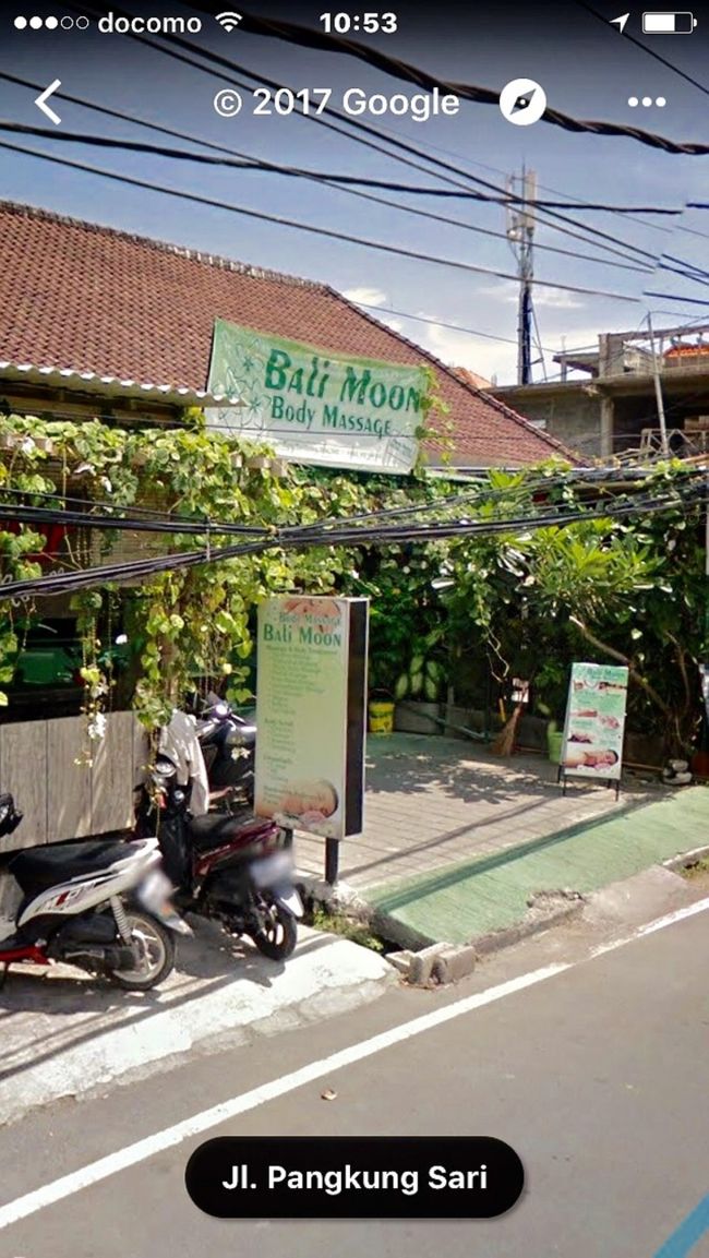 写真撮り忘れたので<br />Google様でチョコっと現地に行ってきました（笑）<br /><br />この緑の看板のお店ですね。<br />こんな名前だったっけ？<br />って帰宅してからなりましたけどね（笑）<br /><br />お値段は<br />イヤーキャンドル80K<br />4ハンドマッサージが160K<br />いずれも現地価格です<br /><br />3人で行って320Kルピィですね^ ^<br /><br />無事終わり<br />勘違いからのマネー足らずになりσ^_^;<br />ヴィラまで取りに戻らせて貰ったんですけど<br />嫌な顔もせず神対応でしたよ(*´꒳`*)<br /><br />日本から持って行った新品ですけど着ない相方の服とか水着とか<br />お礼に持って行ったら大喜びしてくれました^ ^<br /><br />