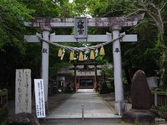 久礼八幡宮を参拝します。明徳３年（1392年）に創建されたと伝わる神社。現在の社殿は文政8年（1825年）に建てられたもの。