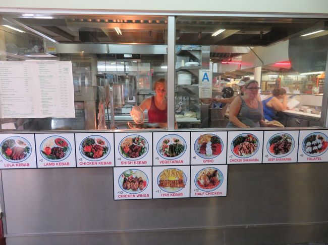 こちらのお店で3種類オーダー。4人でチョイスして丁度よい量でした