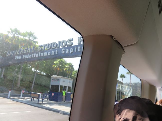 日本人専用みたいなオプションに参加。乗り合わせで各ホテルでお客さんをピックアップしながら、1時間半くらいかけて到着しました