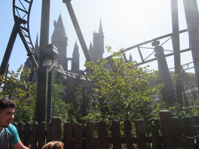 日中はさすがに暑かったですが、至るところで霧が吹いて気持ち良かったです