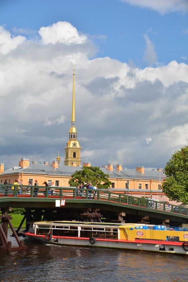 クロンヴェルク橋江尾渡れば要塞です。