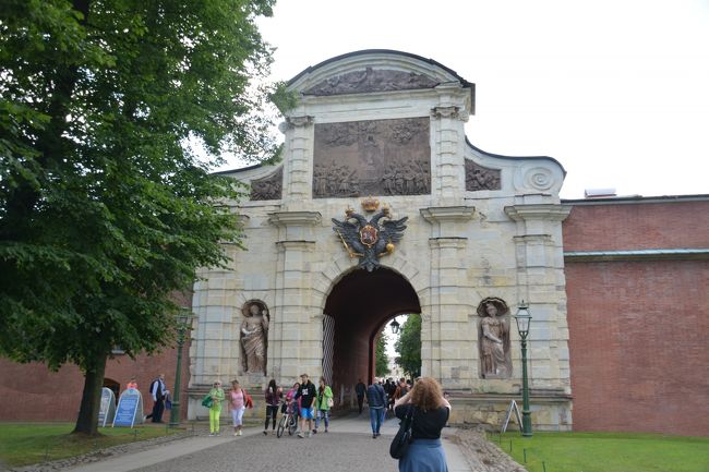 イオアンノフ門を出て