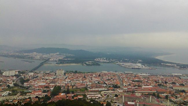 教会前からの風景です。<br /><br />さっきよりは、景色がはっきり見えるかな～