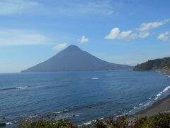 日本百名山の開聞岳(924m)火山なんですよ。
この後、バス停までは上り坂・・・汗噴き出して大変でした。