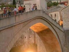 ネレトヴァ川にかかる世界遺産のアーチ型の石橋『Stari Most（スターリ・モスト）』