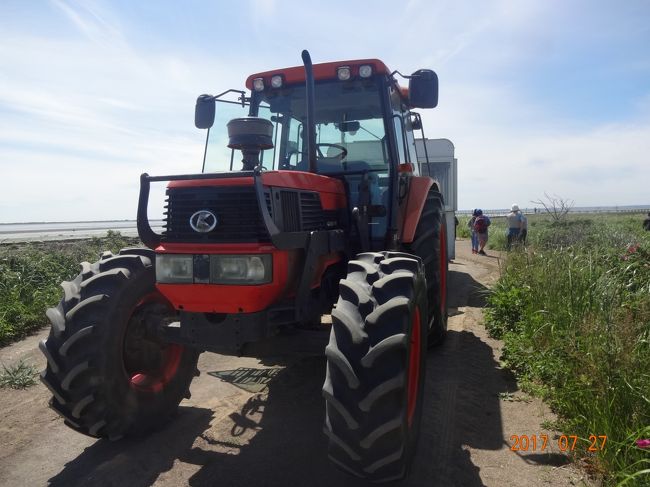 ここから先は　歩き<br /><br />ちょうどトラクターが来た