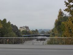 ムーア川に浮かんでいる、ムーアインゼルというカフェとアートスペース